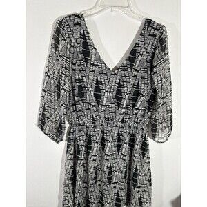 BeBop Women Medium Black & White Geometric Print, Above Knee Length, Waist Tie